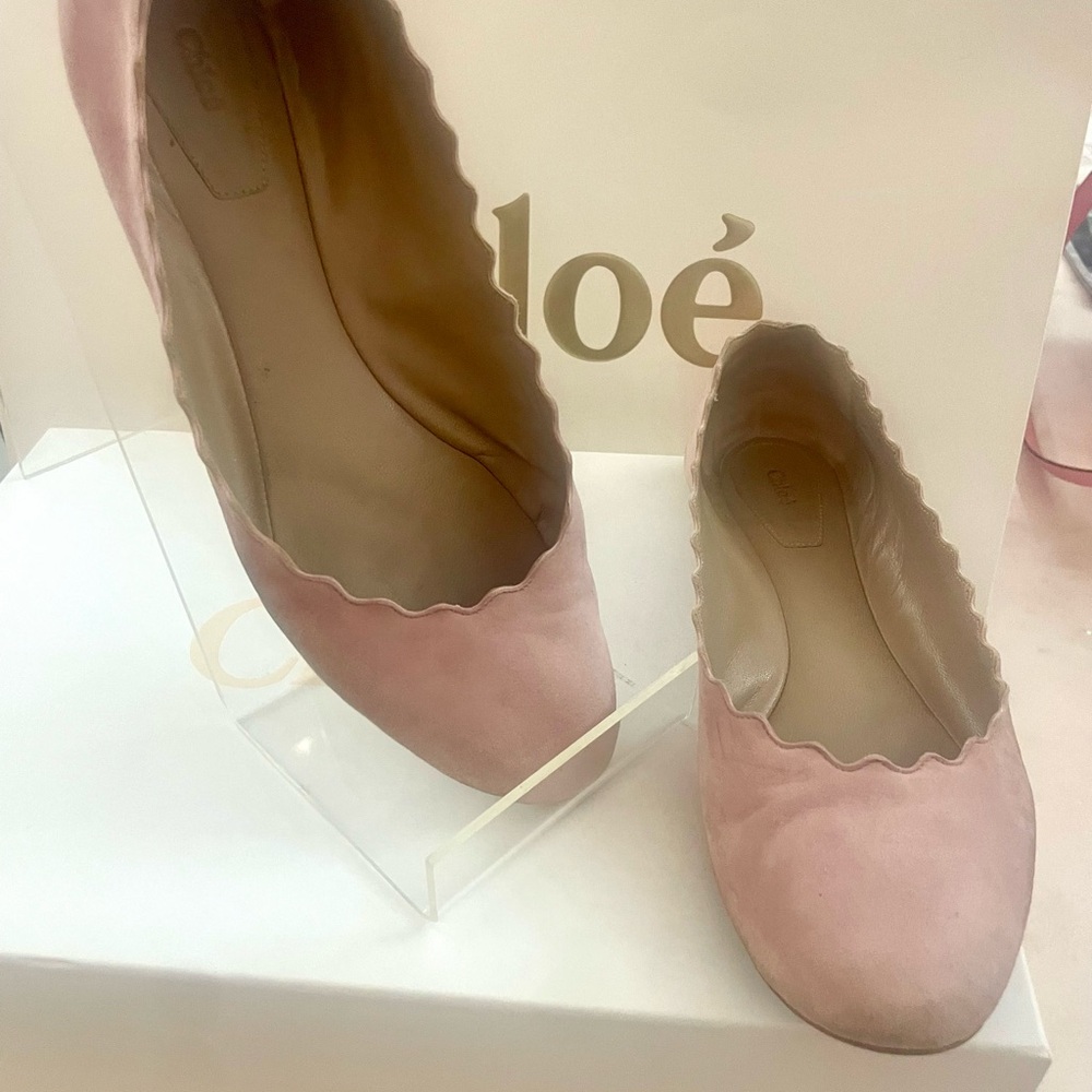 Chloe | Suede Scalloped Light Pink Suede Flats size 8